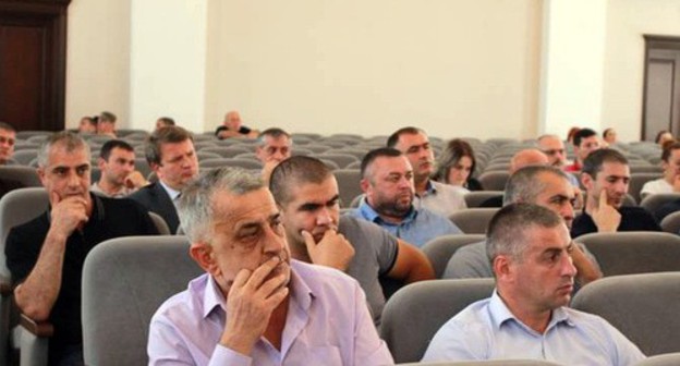 Extraordinary meeting of the Parliament of South Ossetia in connection with the political situation over the death of Inal Djambiev, August 29, 2020. Photo: press service of the Parliament of South Ossetia