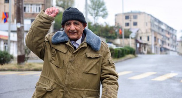 A man on the street in Stepanakert after shelling. October 6, 2020. Photo: David Kagramanyan / NK information centre / Reuters