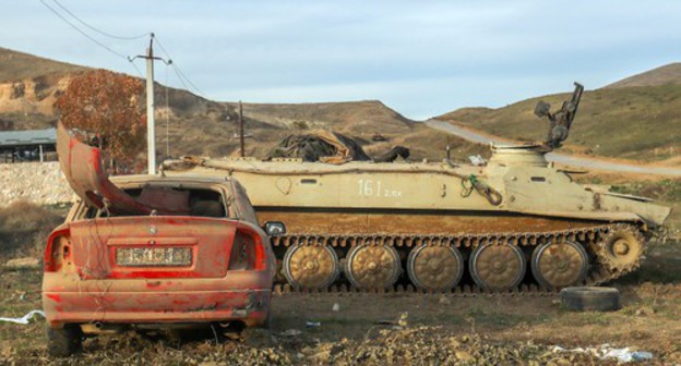 A tank and a car destroyed by the Azerbaijani army. Fizuli District. December 18, 2020. Photo by Aziz Karimov for the "Caucasian Knot"