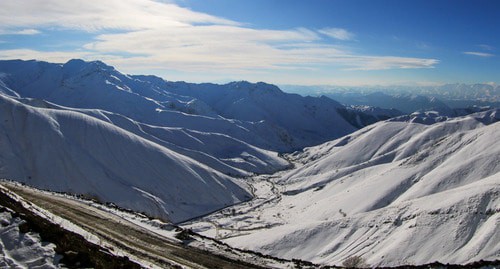 A road over the pass in Nagorno-Karabakh. Photo by Aziz Karimov for the "Caucasian Knot"