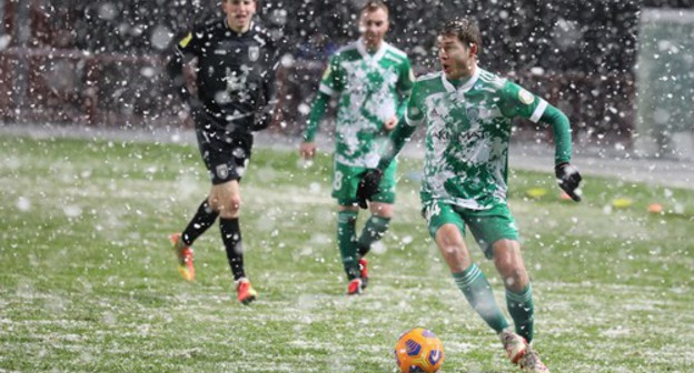 Players of the FC Akhmat Grozny (in a green uniform). Photo by the press service of the FC http://fc-akhmat.ru