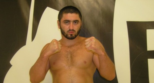 Abakar Kaplanov. Photo https://valetudo.ru/mma/2010-02-17-12-10-44/profc-daet-dorogu-molodym