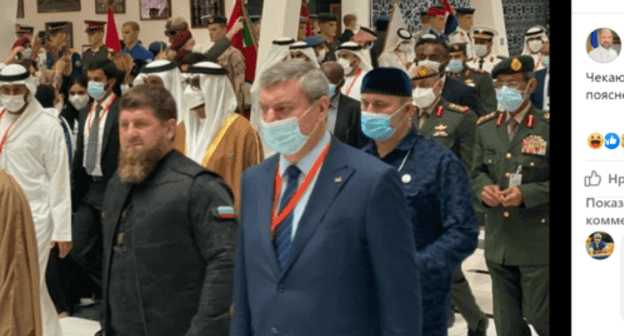 Ramzan Kadyrov and Oleg Urusky at the arms and defence technology sales exhibition in Abu Dhabi, February 2021. Screenshot of the post https://www.facebook.com/dshmyhal/photos/272480744319136