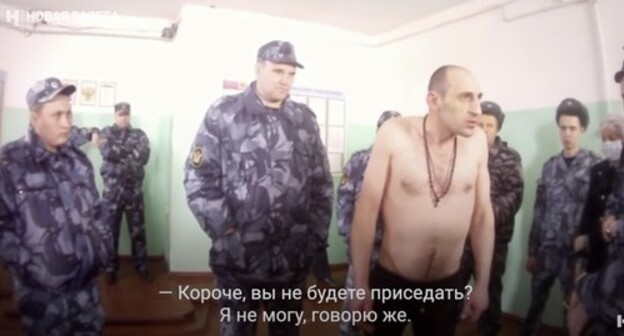 Vazha Bochorishvili, a prisoner, and the colony employees. Screenshot of the video by the "Public Verdict" organization https://vimeo.com/515356661