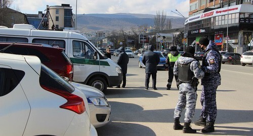 Law enforcers in the streets of Makhachkala. Photo © administration of the Sovietsky District of Makhachkala