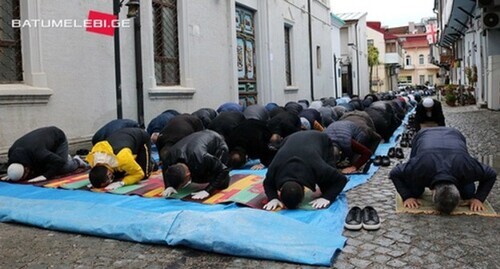 Congregational Prayer in Batumi, May 24, 2020. Photo: Manana Kveliashvili, Batumelebi.netgazeti.ge