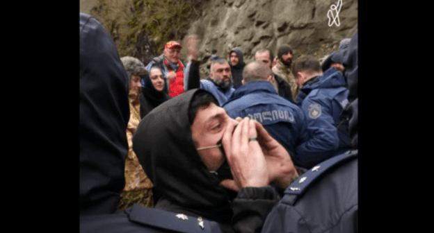 Protest action in the area of construction of the Namakhvan HPP, April 3, 2021. Screenshot: http://www.facebook.com/watch/?ref=external&v=176669910940022