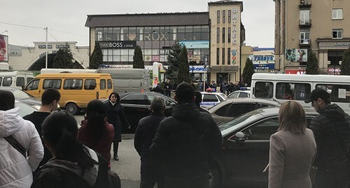 Hostages are taken in a clothing store in Vladikavkaz, April 12, 2021. Photo by Toma Agkatseva for the Caucasian Knot