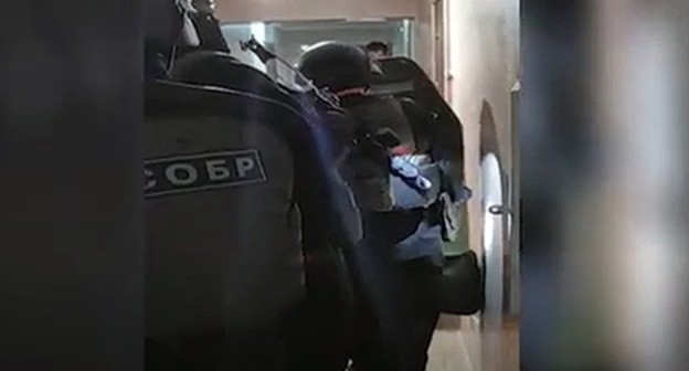 Detention of 16 supporters of the extremist community in Kuban, April 29, 2021. Screenshot from video posted by Yugopolis Tube