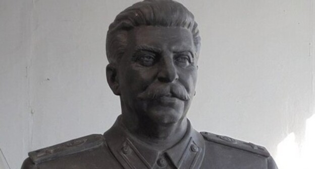 A bust of Stalin. Photo by the press service of the KPRF (the Communist Party of the Russian Federation), http://m.sibkray.ru/news/1/896937/