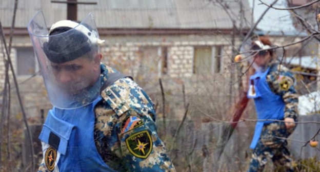 Karabakh rescuers searching for the bodies of the dead soldiers. Photo: Facebook