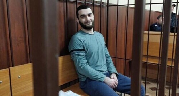 Abdulmumin Gadjiev in the courtroom. Photo from the website of the Human Rights Centre (HRC) “Memorial”, memohrc.org