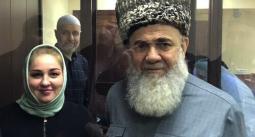 Zarifa Sautieva and Akhmed Barakhoev in a courtroom. Photo courtesy of Bagaudin Myakiev