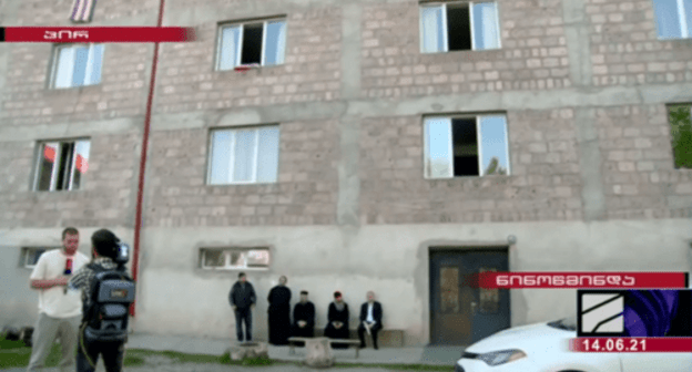 The building of the orphan boarding school in Ninotsminda. Screenshot of the video by the Rustavi 2 TV channel