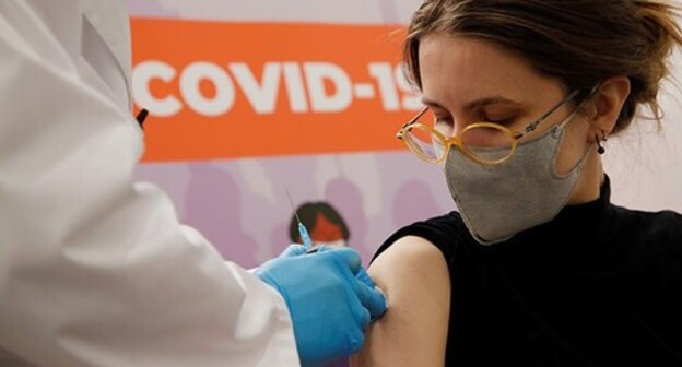 Vaccination against COVID-19. Photo: REUTERS/Anton Vaganov