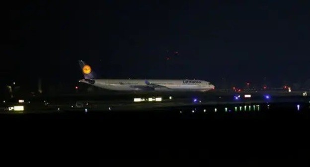 Lufthansa airplane with two Georgian citizens evacuated from Afghanistan to Germany, Germany, August 18, 2021. Photo: REUTERS/Tilo Shmuelgin