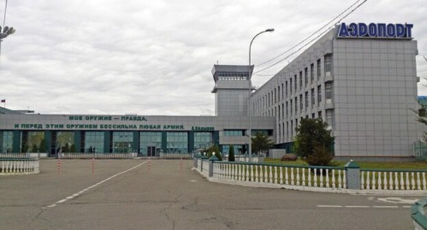 The Grozny International Airport. Photo: autocifero https://ru.wikipedia.org/wiki/Грозный_(аэропорт)#/media/Файл:Аэропорт_Грозный.jpg