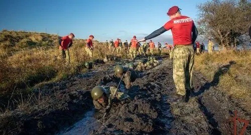 Tests for the right to wear maroon berets held in the Krasnodar Territory. Photo: Rosgvardiya's press service: https://rosguard.gov.ru/News/Article/v-yuzhnom-okruge-rosgvardii-sostoyalos-kvalifikacionnoe-ispytanie-na-pravo-nosheniya--krapovogo-bereta