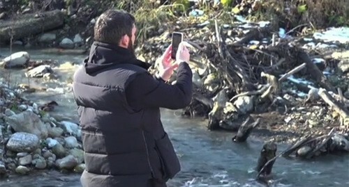 Magomed Daudov on a bank of the Fortanga River. Screenshot: https://www.instagram.com/p/CWjXYcVKsdm/