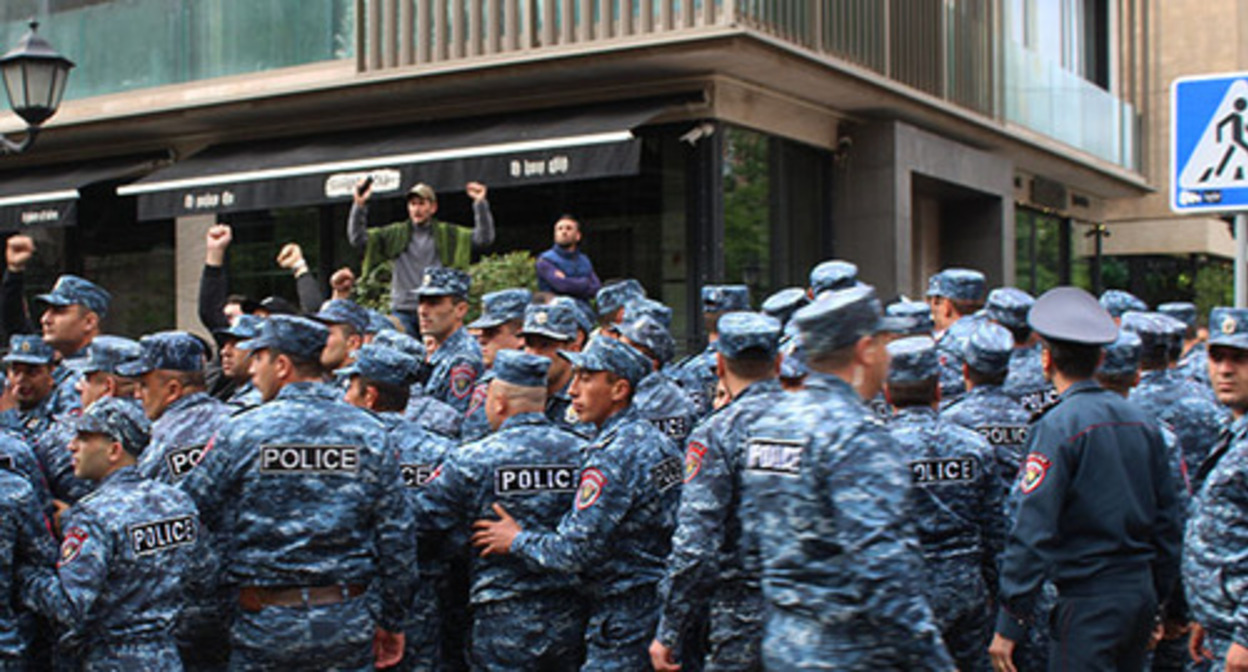 The police at a rally. Yerevan, May 2022. Photo by Tigran Petrosyan for the "Caucasian Knot"