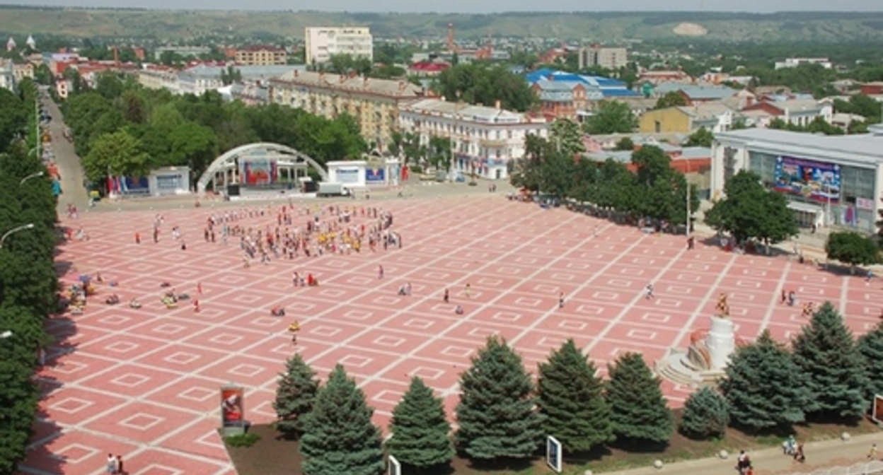 A square in Armavir. Photo: press service of the Armavir Administration, https://armawir.ru/