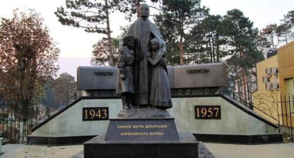 The Memorial to the Victims of the Deportation opened up for public in the village of Uchkenen on May 2, 2014. Photo by Leonid Tarasyev https://lookmytrips.com/585e8900ff9367418508a421/pamiatnik-zhertvam-deportatsii-ff9367