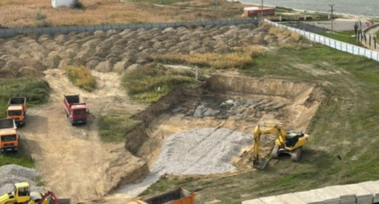 A trench near Lake Ak-Gyol. Screenshot of the post on Ziyautdin Uvaysov's Facebook*, https://www.facebook.com/photo/?fbid=6134443433251430&amp;set=a.399609883401509