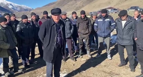 Screenshot of a video appeal of the villagers in the Rutulsky District to the head of Dagestan https://t.me/novoedelo/14792