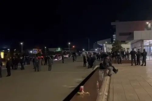 Riots at the Makhachkala airport. Screenshot of the video ISRAFILOF LiVe / T.me