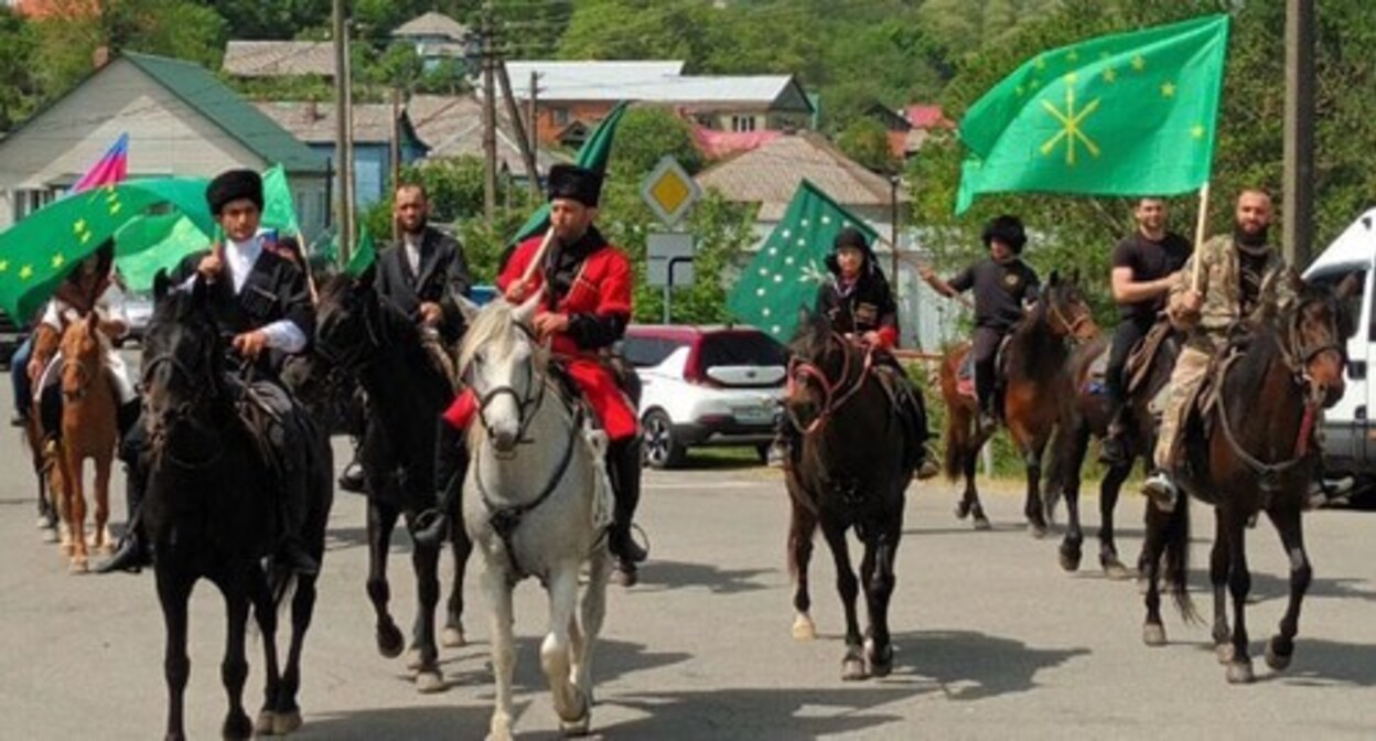 A horse ride in Sochi, photo courtesy of Salbiy Gerbo