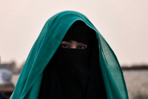 A woman wearing niqab. Screenshot of a photo posted on the website of the Coordination Centre for Muslims of Northern Caucasus on July 3, 2024 https://kcmsk.ru/novosti/kcmsk-otnositelno-hidzhaba-i-nikaba/