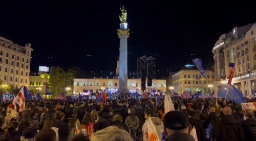 A rally in the center of Tbilisi. Screenshot of a video posted on the Telegram channel NEWSGEORGIA / Novosti Gruziya https://t.me/NGnewsgeorgia/18941