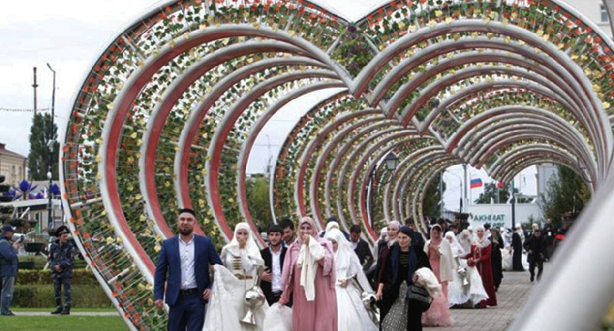 A wedding in Grozny. Photo: Grozny Inform https://www.grozny-inform.ru/news/society/100942/