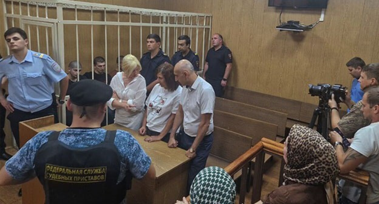 The defendants in the case on the pogrom at an airport in Makhachkala in a courtroom. Photo: https://mo-kizilurt.ru/