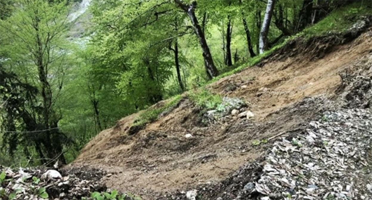 Mudflow in the Kodori Gorge. Photo: https://uks-ra.ru/novosti/item/77-v-kodorskom-ushchele-soshel-sel-dvizhenie-ogranicheno Mudflow in the Kodori Gorge. Photo: https://uks-ra.ru/novosti/item/77-v-kodorskom-ushchele-soshel-sel-dvizhenie-ogranicheno