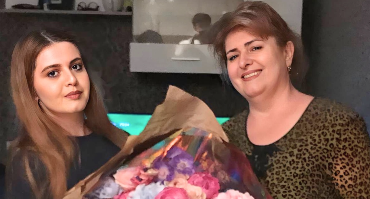 Aliya Yangulbaeva (left) and Zaarema Musaeva. Screenshot of the photo “Daptar” from 06/23/26, https://daptar.org/2026/06/23/naiti-podkhod-k-ramzanu-kadyrovu-pochemu-doch-zaklyuchennoi-zaremy-musaevoi-obratilas-k-docheri-glavy-chechni/ Aliya Yangulbaeva (left) and Zaarema Musaeva. Screenshot of the photo “Daptar” from 06/23/26, https://daptar.org/2026/06/23/naiti-podkhod-k-ramzanu-kadyrovu-pochemu-doch-zaklyuchennoi-zaremy-musaevoi-obratilas-k-docheri-glavy-chechni/